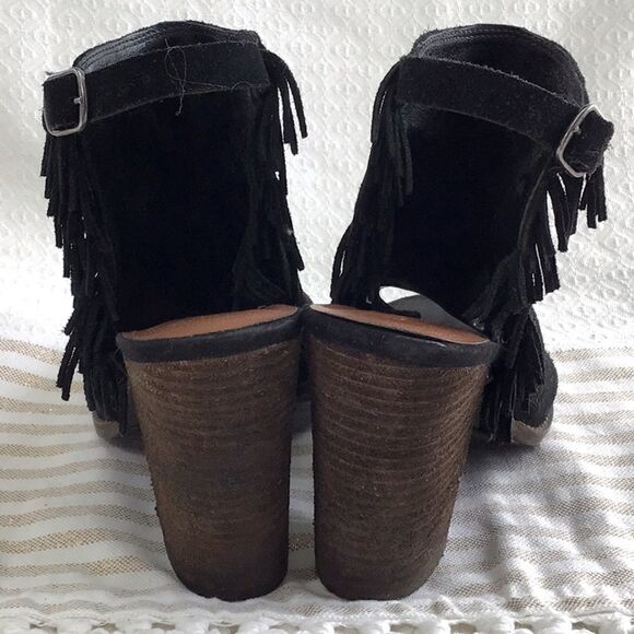 Lucky Brand LANTAU Black Fringe Suede Boho Chic Block Heel Ankle Bootie Sandals - Picture 8 of 15